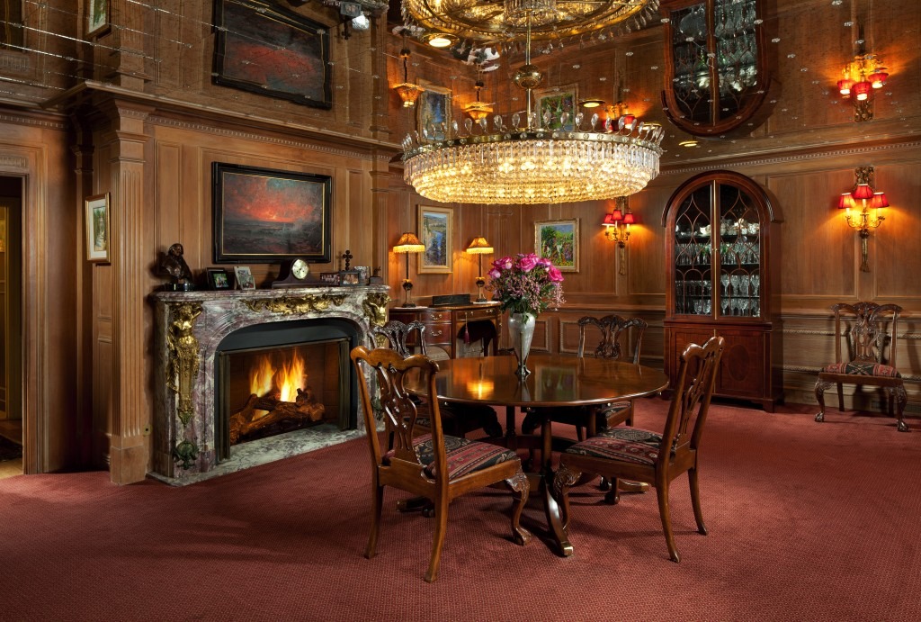 2013-10-11State Susan Chambers 100779 The Chambers-Toal dining room.