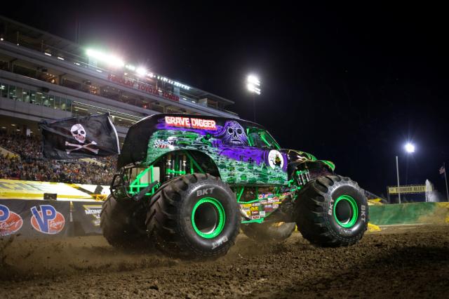 GraveDigger17_01_jpg